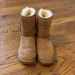 women’s shirt ugg boots chestnut